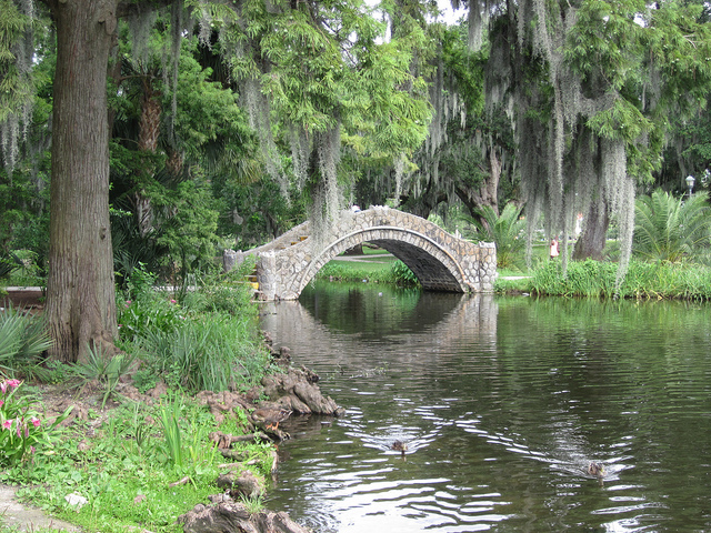 City Park features plenty of romantic nooks and crannies to explore together. (Photo courtesy Infrogmation of New Orleans on Flickr)